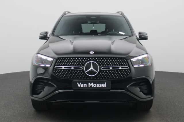 Mercedes-Benz GLE (2024) thumbnail 3