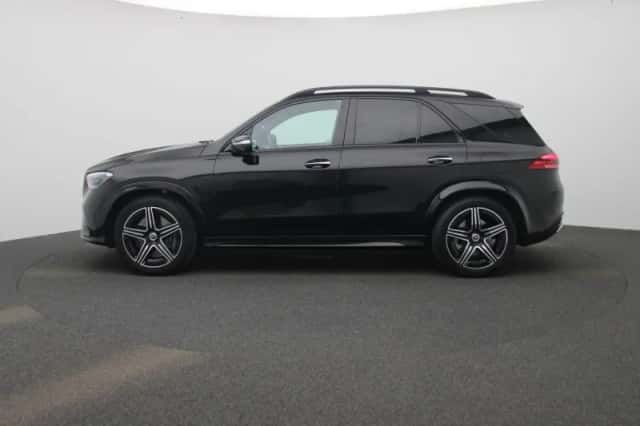 Mercedes-Benz GLE (2024) thumbnail 4