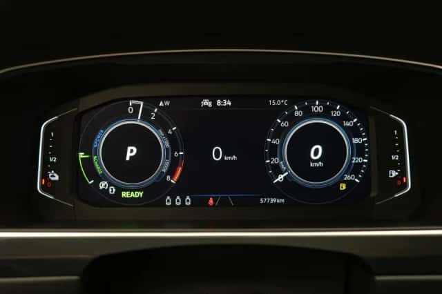Volkswagen Tiguan (2022) thumbnail 11