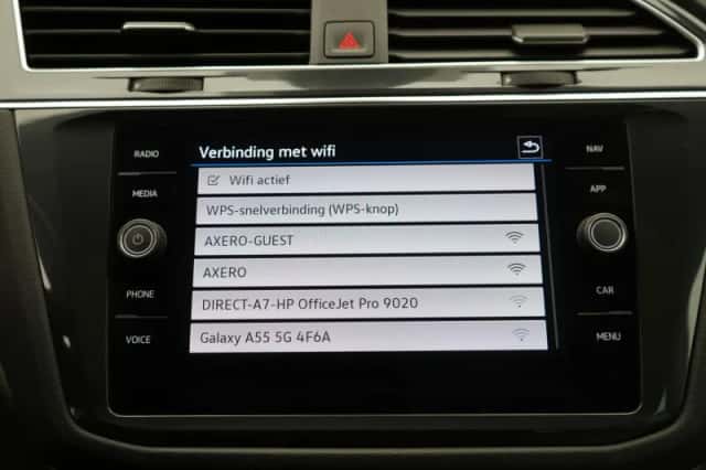 Volkswagen Tiguan (2022) thumbnail 24