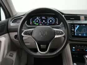 Volkswagen Tiguan (2022) thumbnail 8