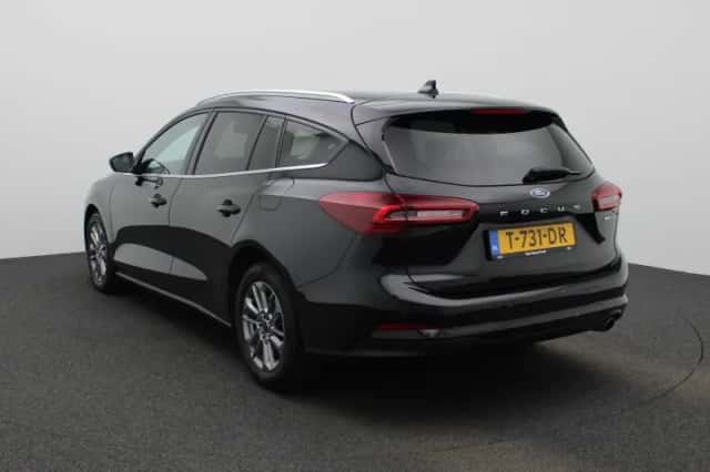 Ford Focus (2023) thumbnail 2