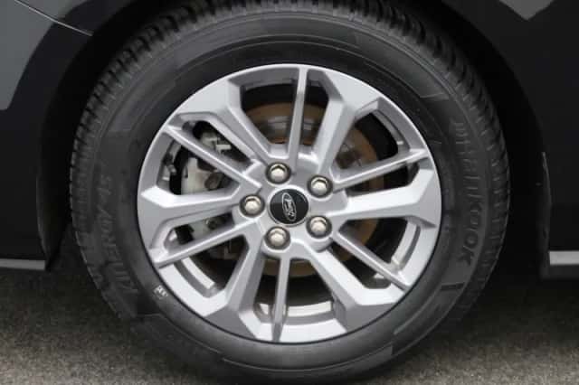 Ford Focus (2023) thumbnail 12