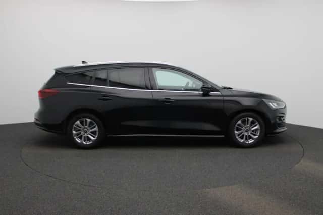 Ford Focus (2023) thumbnail 6