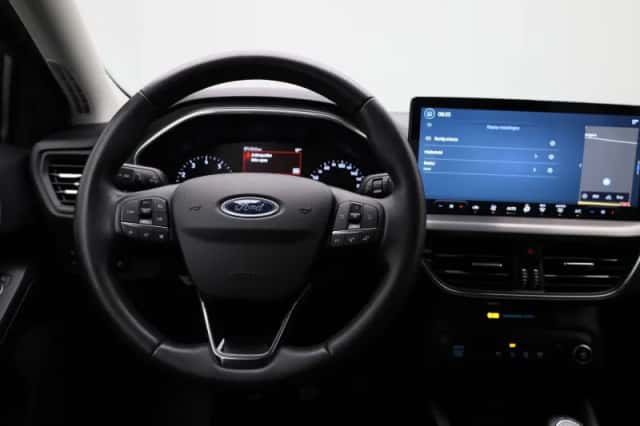 Ford Focus (2023) thumbnail 7