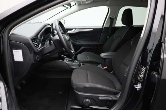 Ford Focus (2023) thumbnail 9