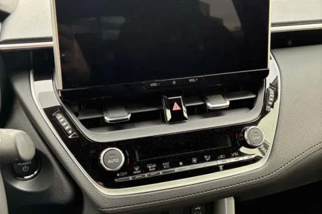Toyota Corolla (2025) thumbnail 5