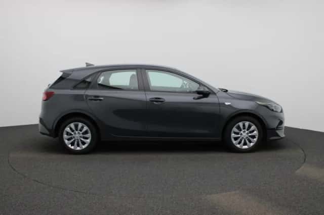 Kia Ceed (2023) thumbnail 6