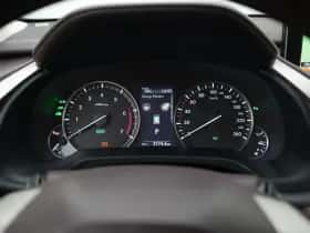 Lexus RX (2016) thumbnail 11