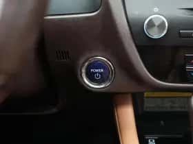 Lexus RX (2016) thumbnail 31