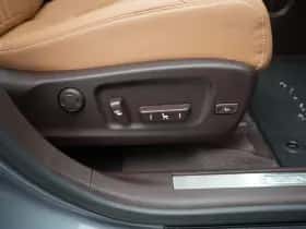 Lexus RX (2016) thumbnail 41