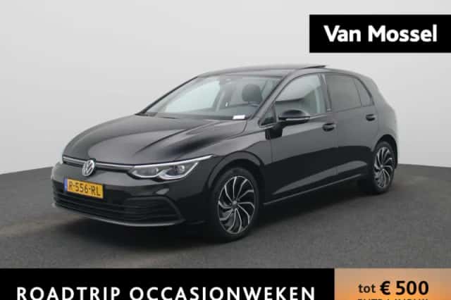 Volkswagen Golf (2021) thumbnail 1
