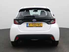 Toyota Yaris (2021) thumbnail 5