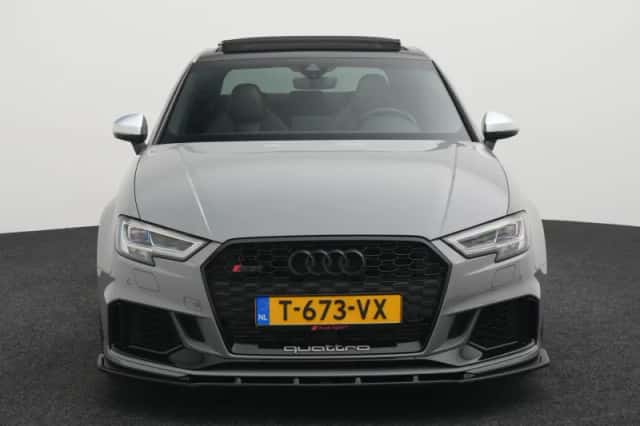 Audi RS3 (2019) thumbnail 3