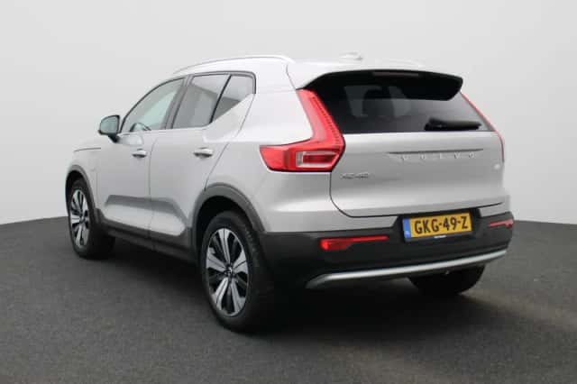 Volvo XC40 (2022) thumbnail 2
