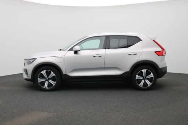 Volvo XC40 (2022) thumbnail 4