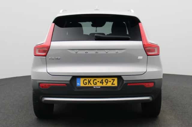 Volvo XC40 (2022) thumbnail 5