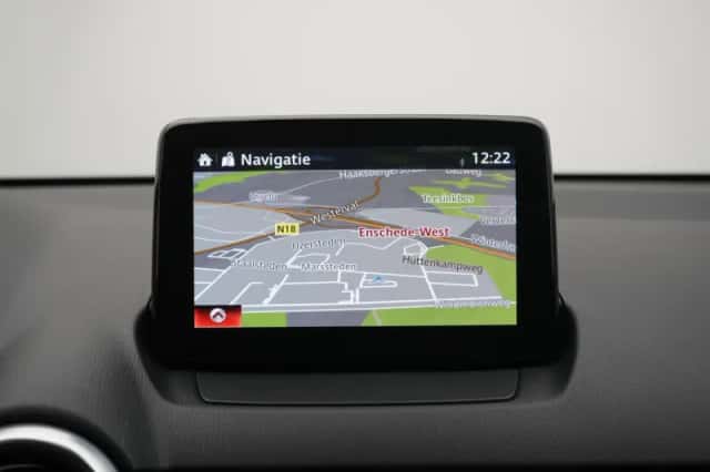 Mazda 2 (2021) thumbnail 16