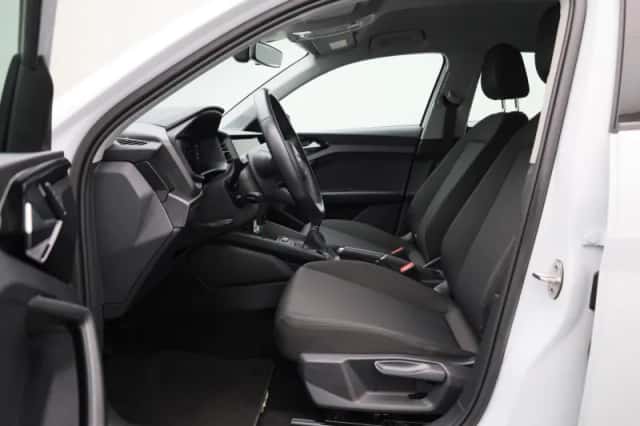 Audi A1 (2023) thumbnail 11