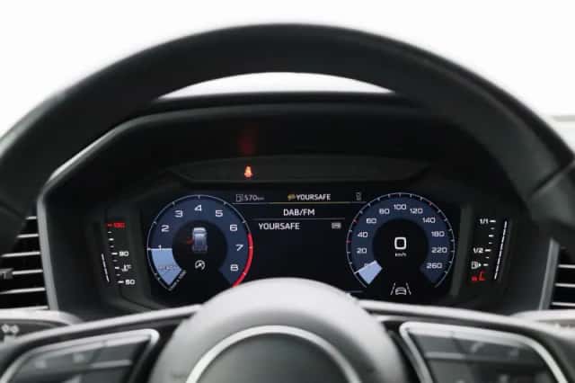 Audi A1 (2023) thumbnail 8