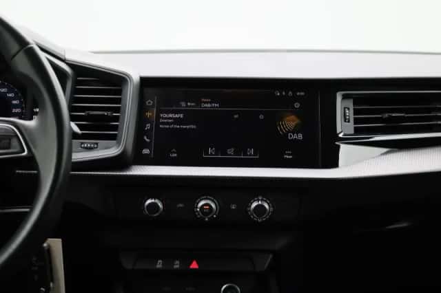 Audi A1 (2023) thumbnail 9