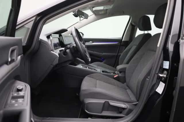 Volkswagen Golf (2021) thumbnail 11