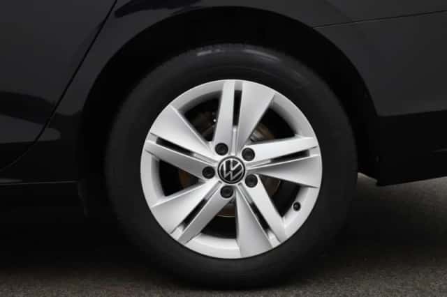 Volkswagen Golf (2021) thumbnail 13