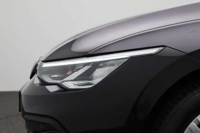 Volkswagen Golf (2021) thumbnail 15
