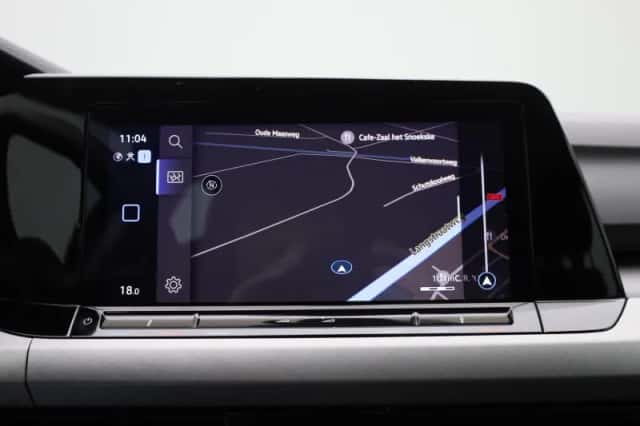 Volkswagen Golf (2021) thumbnail 16