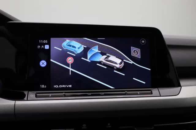 Volkswagen Golf (2021) thumbnail 21