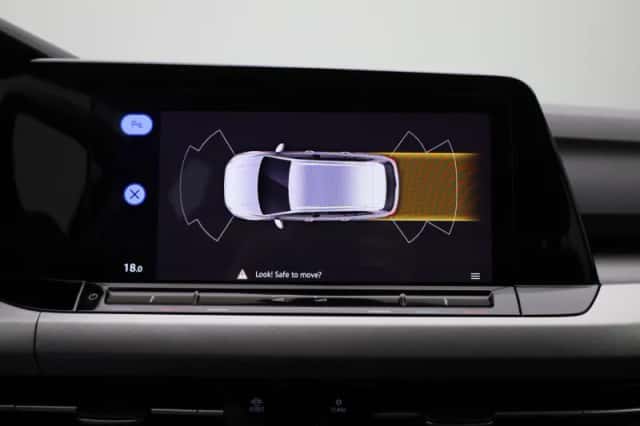 Volkswagen Golf (2021) thumbnail 27
