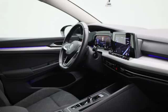 Volkswagen Golf (2021) thumbnail 31