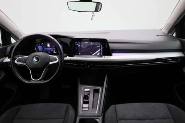 Volkswagen Golf (2021) thumbnail 34