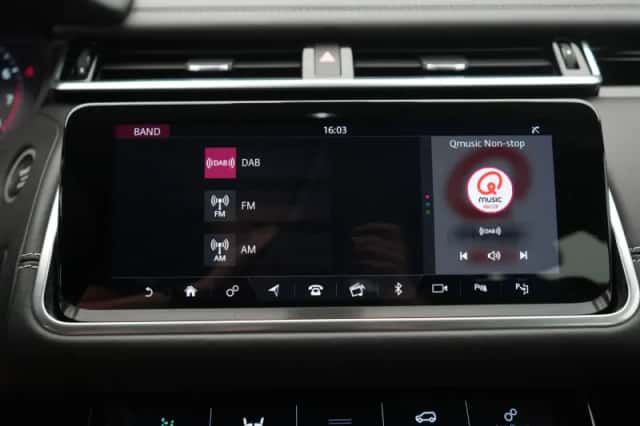 Land Rover Range Rover Velar (2019) thumbnail 15