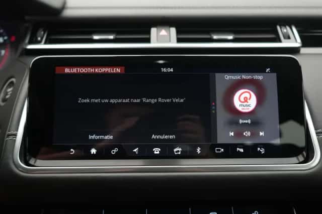 Land Rover Range Rover Velar (2019) thumbnail 16