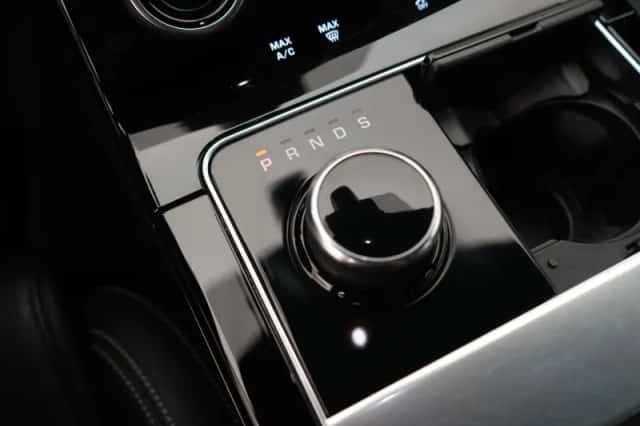 Land Rover Range Rover Velar (2019) thumbnail 24