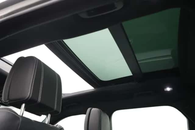 Land Rover Range Rover Velar (2019) thumbnail 40