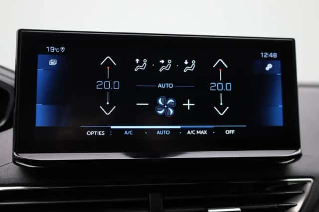 Peugeot 5008 (2023) thumbnail 18