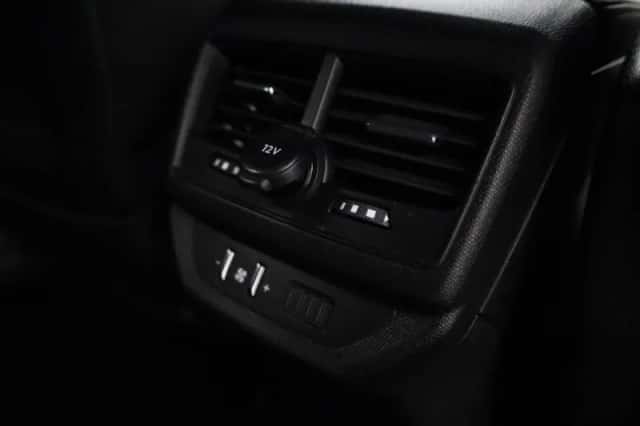 Peugeot 5008 (2023) thumbnail 38
