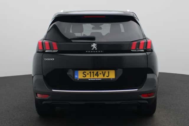 Peugeot 5008 (2023) thumbnail 5