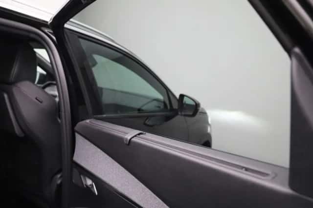 Peugeot 5008 (2023) thumbnail 41