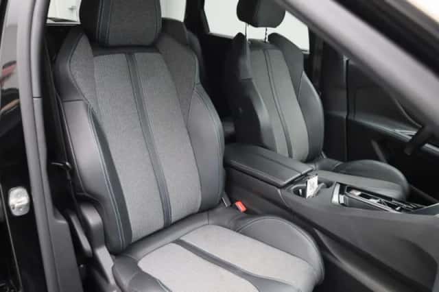 Peugeot 5008 (2023) thumbnail 43