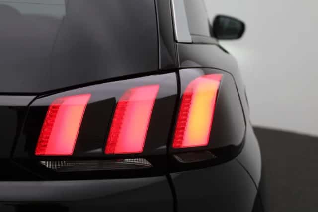 Peugeot 5008 (2023) thumbnail 44
