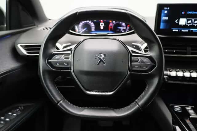 Peugeot 5008 (2023) thumbnail 7