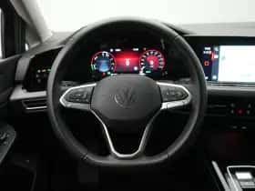 Volkswagen Golf (2022) thumbnail 17