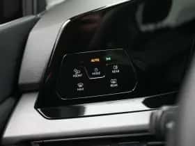 Volkswagen Golf (2022) thumbnail 39