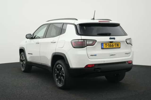 Jeep Compass (2023) thumbnail 2