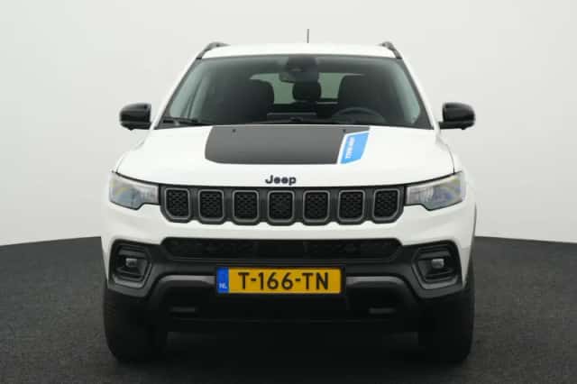 Jeep Compass (2023) thumbnail 3