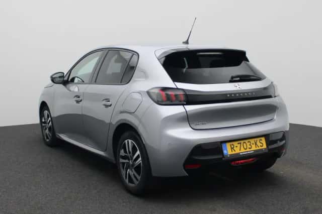 Peugeot 208 (2022) thumbnail 2