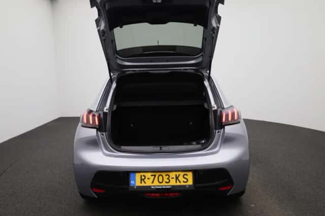 Peugeot 208 (2022) thumbnail 11